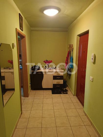 Garsoniera cat un apartament- 51 mp utili balcon 6 mp etaj 3 sat Marsa - 6