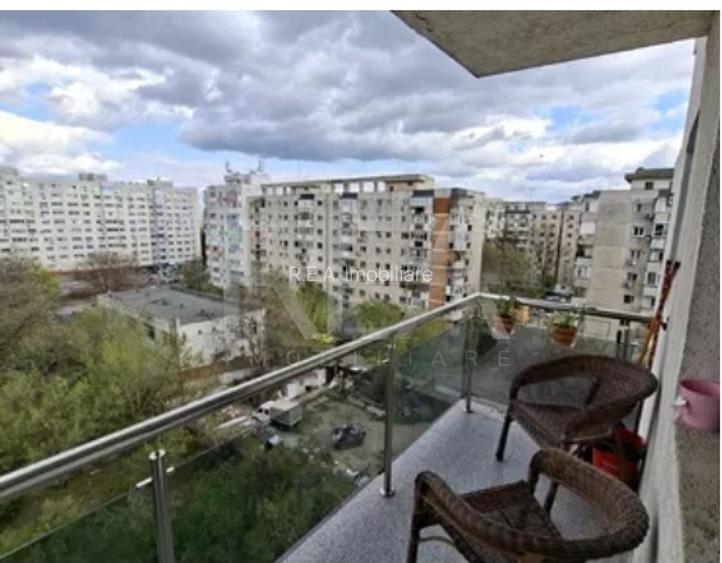 Ap 2 camere decomandat - parcare subterană inclusa- centrala termica- metrou - 8