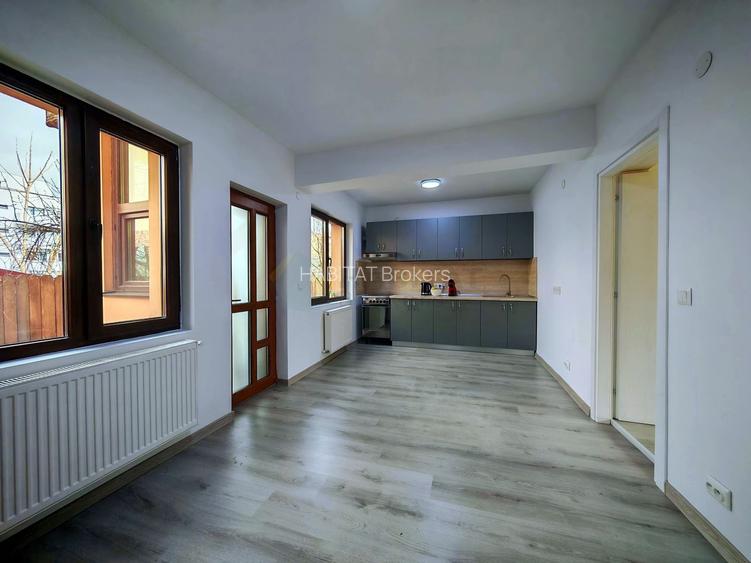 Vilă Individuală cu o curte generoasa zona Aparatorii Patriei - 4