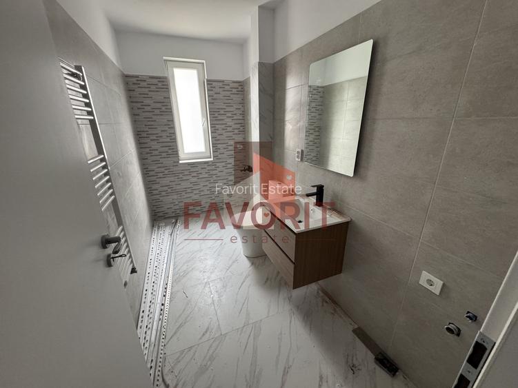 Decomandat.  Spatiu depozitare . Loc de parcare inclus - 8