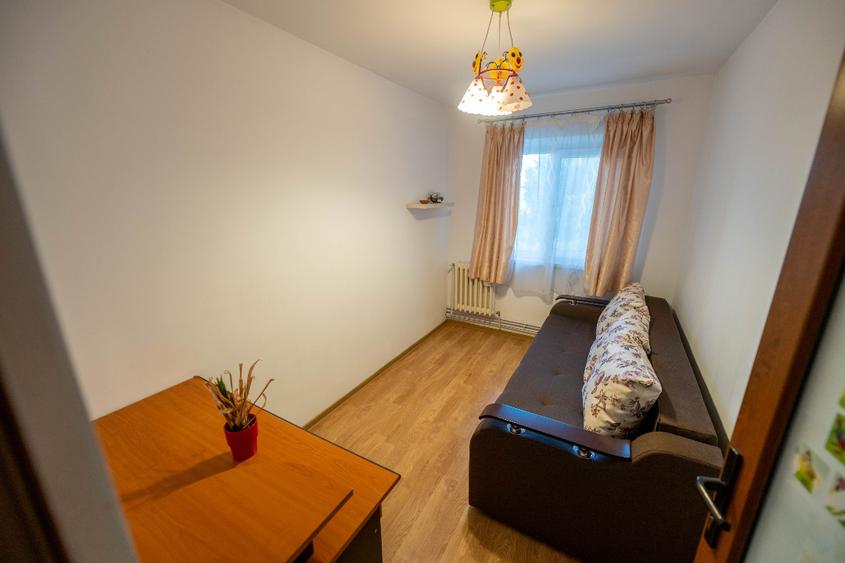 Inchiriez Apartament 3 camere Canta
