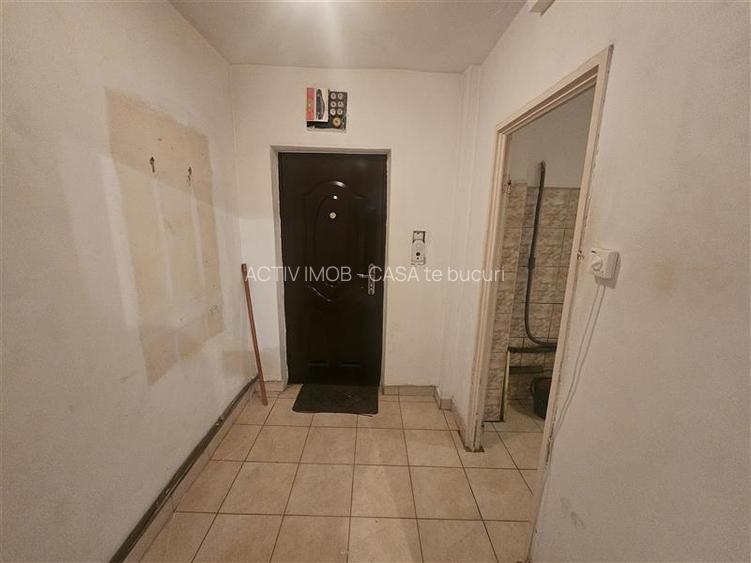 Resita, 2 Cam. Cf. 1, Et. 1, Micro 2 - 9