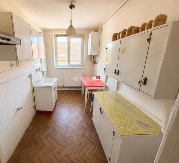 De vânzare apartament 2 camere zona Centrală - 5