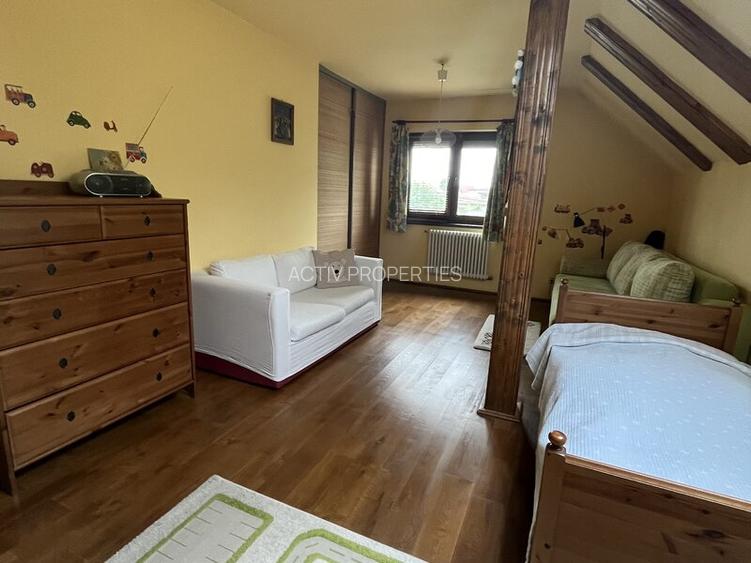 Vila 2007 caramida,D+P+Etaj mansardat,living 41mp,3 dormitoare,3 bai,teren 542mp - 11