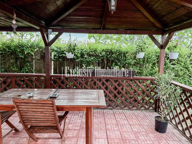 Casa cu Etaj si Curte Mare- 4 camere si 2 bai 130 mp - Parcare 2 Masini - Foisor - 27