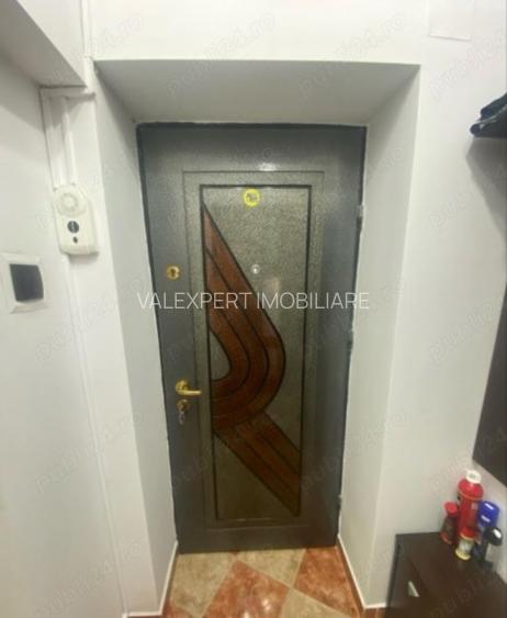 Metrou 1 Decembrie 1918, 3 cam, loc de parcare, bloc reabilitat - 10