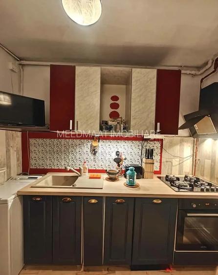 De vanzare-Apartament 3 Camere Decomandat – Confort Modern, Dotări Full &Rahova - 3