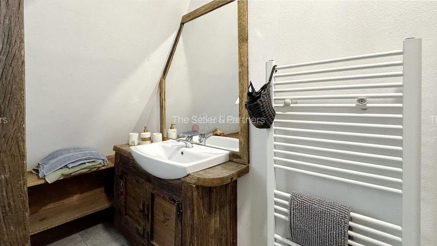 Investitie in Centrul Istoric: Apartament + Pivnita (Crama) - 10