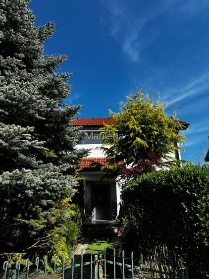 Vila 5 camere Erou Iancu Nicolae 4999€ - 3