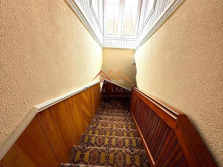 Vila 7 camere, an 1984, garaj, terasa, teren 604 m2, Poiana Campina,PH - 17