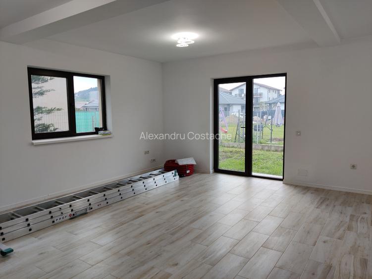 Inchiriez casa tip duplex - 8