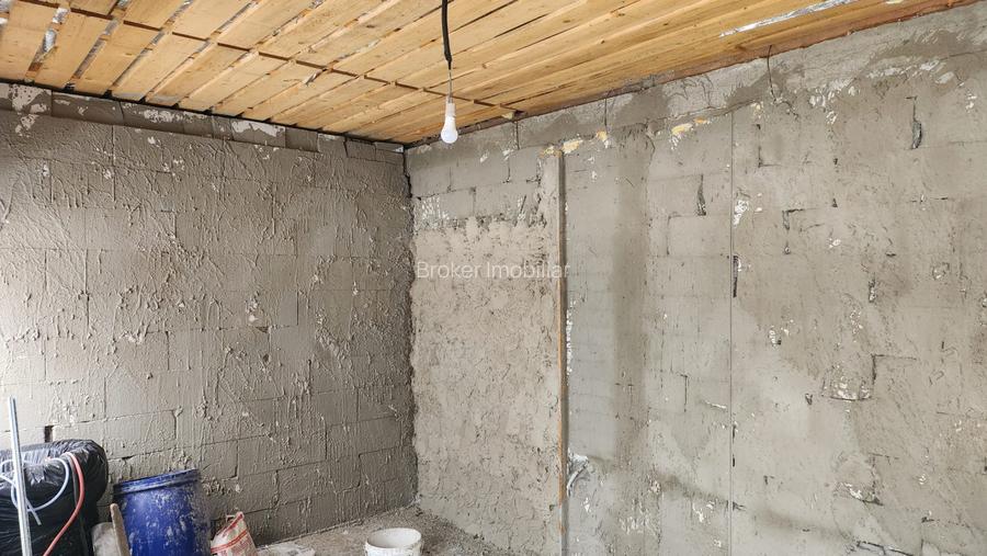 Casa nefinalizata 4 camere , zona Medeea - 7