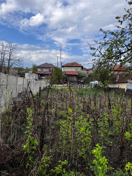 Casă+ teren de 2571mp+potențial comercial - 2