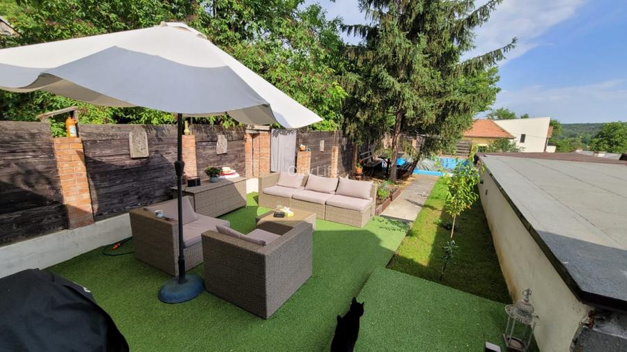 Vila cu 700 mp teren - Sararie - 2