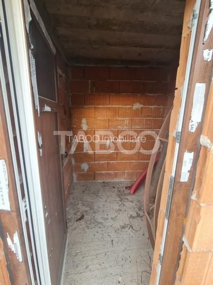 Casa la rosu de vanzare in Sebes-Lancram judetul Alba - 6