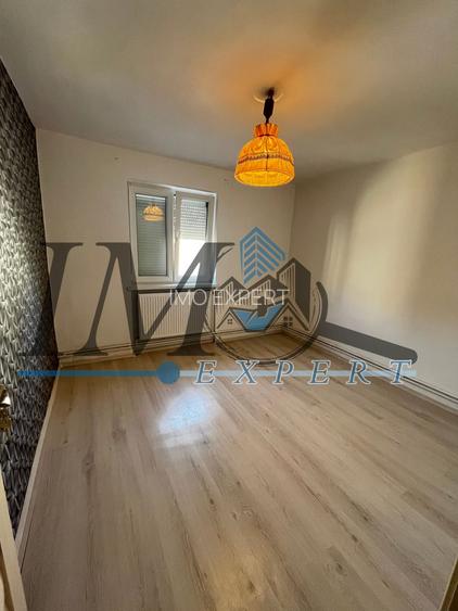 Apartament cu 3 camere renovat de vânzare in Sebeș - 2