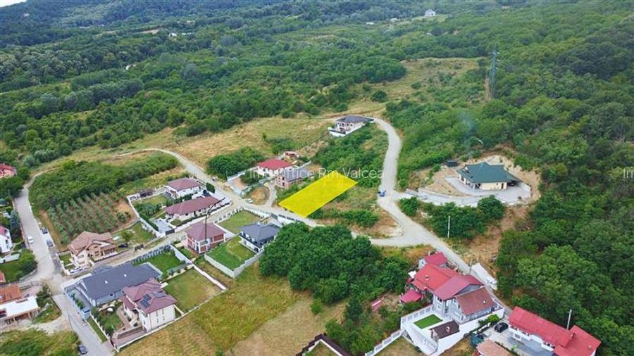 TEREN INTRAVILAN - RM. VALCEA - 10