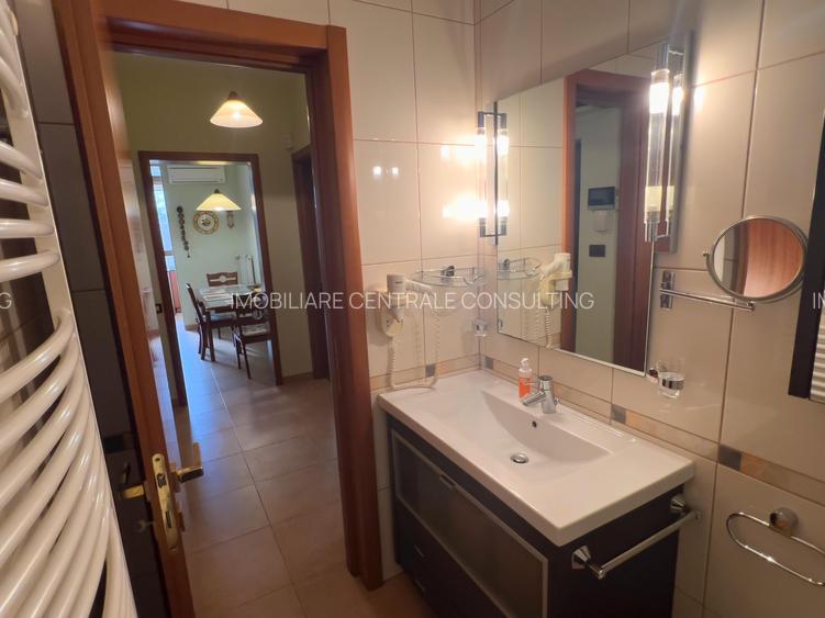 Parter în vilă cu grădină. - 12