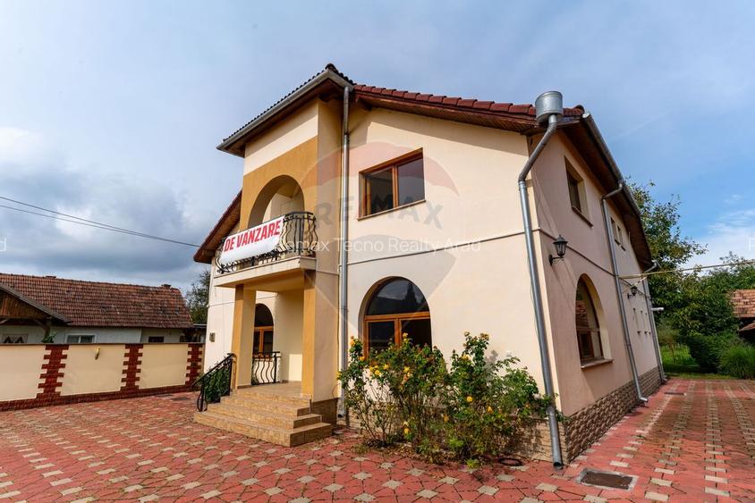 Vila /Pensiune 6 camere in Cristur, jud Hunedoara - 37