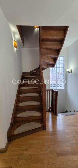 Casa / Curte/ Unirii/ Centrala/ Parcare - 13