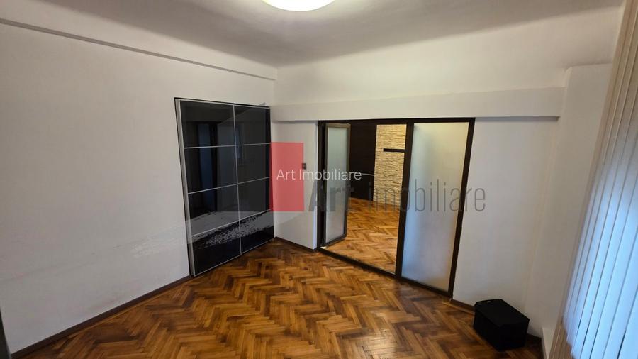 Apartament cu trei camere-Parcul Carol-Monetarie-cu centrala+loc de parcare - 4