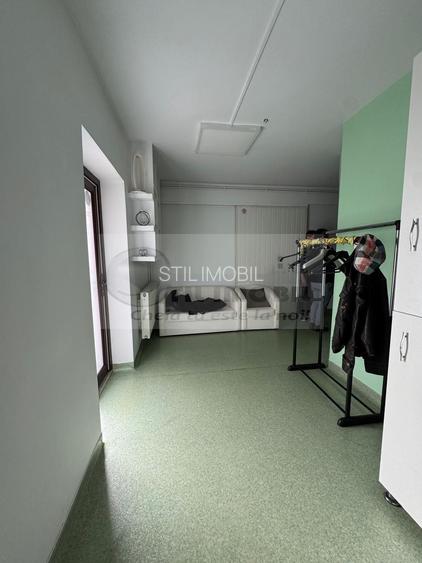 Spațiu 300mp + curte, la parter, vizibilitate excelenta - CUG - 3.000€ - 15