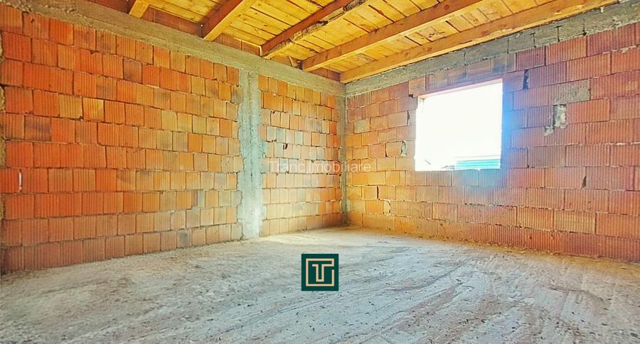 Casă la roșu cu 5 camere în Aluniș, județul Arad – ideală pentru o familie! - 15