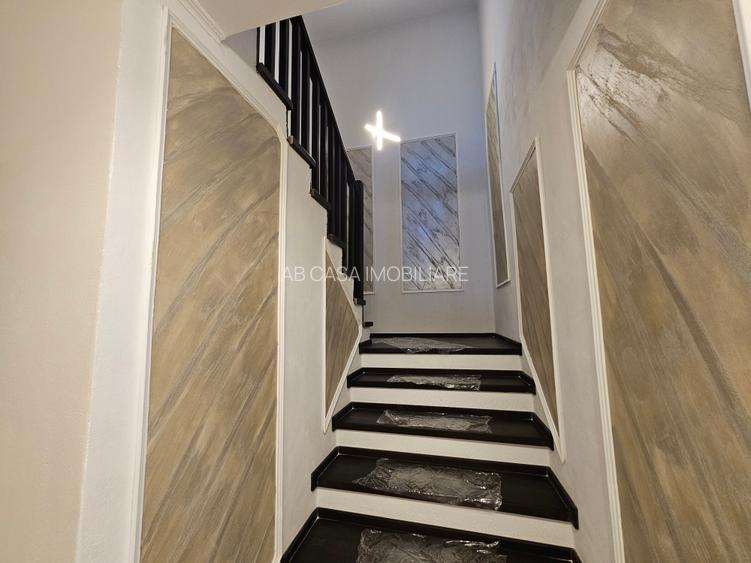 Duplex P+M, 5 camere, 3 băi, 3 balcoane, perete dublu, panouri, Dumbrăvița - 36