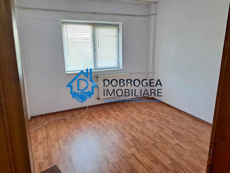 GAVRIOV CORNELIU -2 CAMERE DECOMANDAT, ETAJ 4 - 2