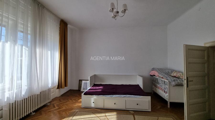 Casa individuala cu teren 421 mp zona Titulescu - 10