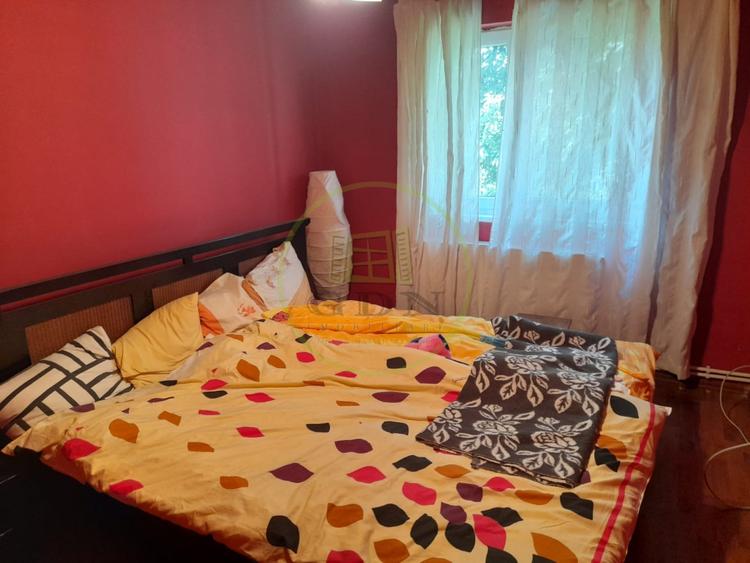 Apartament 4 camere etaj1 de vanzare pe B-dul unirii in Fagaras jud. Brasov