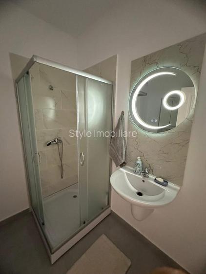 Garsoniera Decomandata de Inchiriat - 9