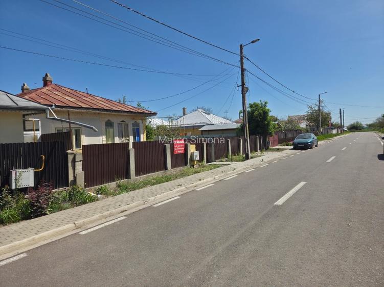 Casă bătrânească + teren intravilan total 3.000 mp - 4