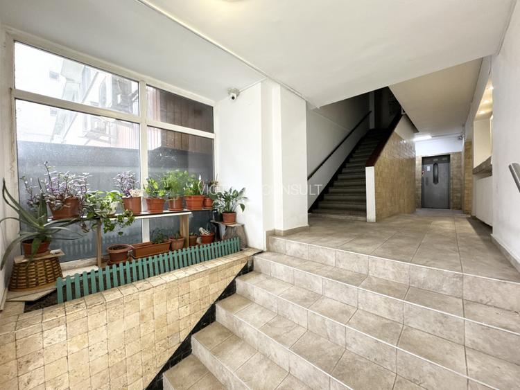 Apartament cu 4 camere, nemobilat, balcoane generoase | in Zona Piata Victoriei - 19