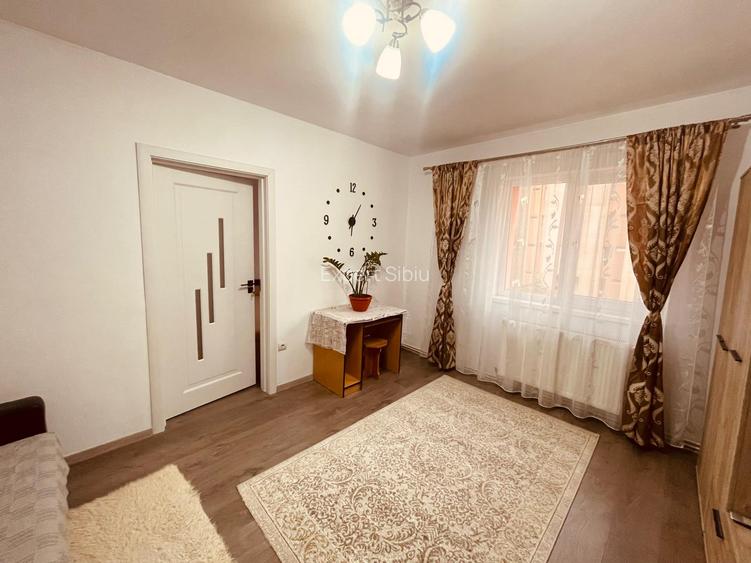INCHIRIEZ apartament 3 camere – recent renovat – zona Cedonia - 3