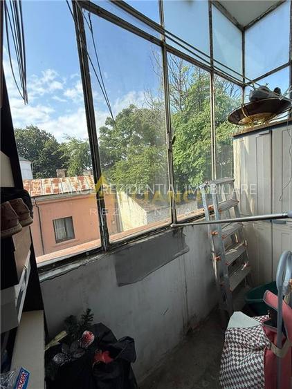 Apartament 2 camere etaj 1 zona Unirii centrala perfect pentru locuit sau invest - 15