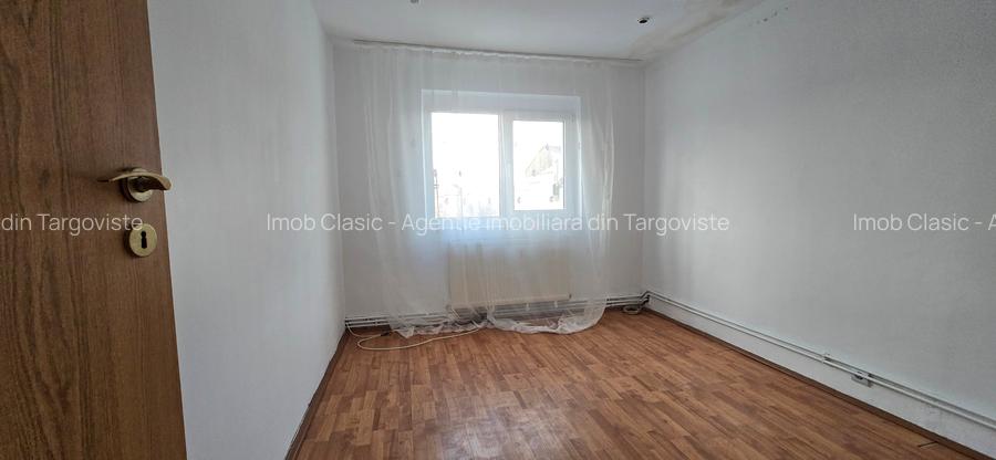 Micro 6 Târgoviște,  vanzare apartament 3camere - 11