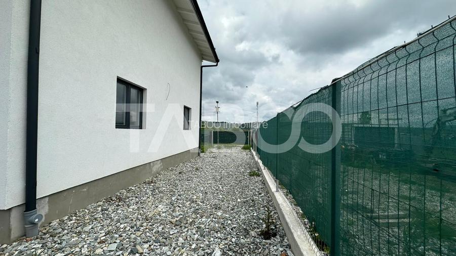 Casa de tip duplex acces 2 strazi curte libera 195 mp Mohu Sibiu - 12