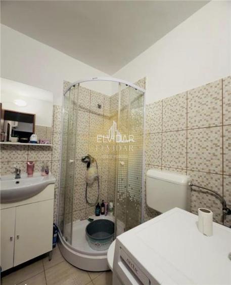 Bucovina - 4 camere, 2 bai, vedere 3 parti , etaj 2 , centrala proprie - 9