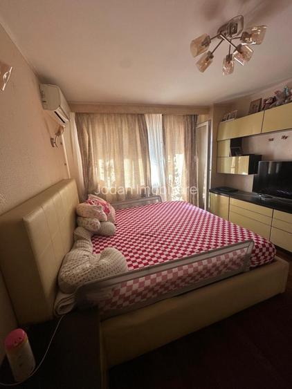Apartament la blocurile lui Mazăre  54.04 mp/utili  - 14