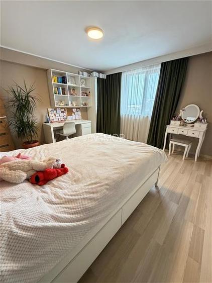 Vanzare apartament 4 camere pe 2 etaje, 3 bai, Urban Residence - 15