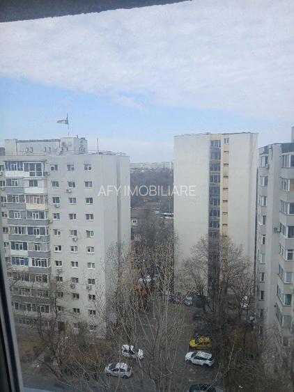 Vând apartament 3 camere, Campia Libertatii - 5