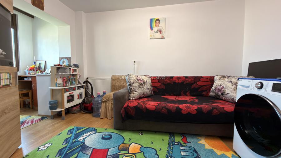 Apartament 2 camere decomandate transformat in 3 de vânzare in km 4-5 - 8