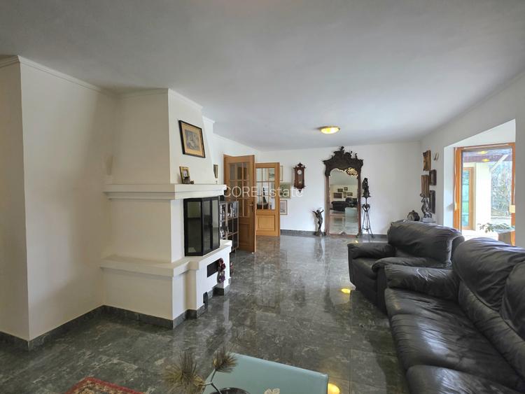 Vilă deosebită de vânzare în Otopeni langa ''Ana Aslan'' - 7