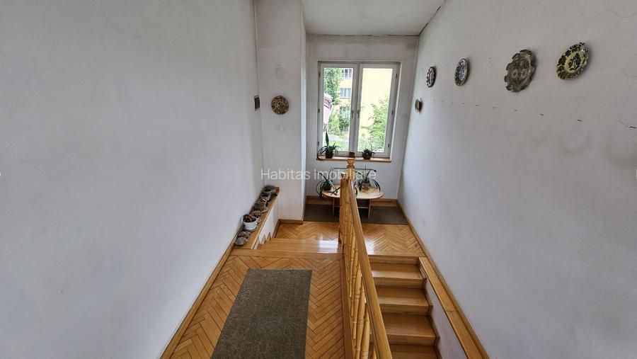 Cladire cu potential, teren 539mp,  12 camere, zona Gruia - 4