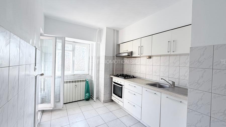 Bulevardul Unirii / Vedere Bulevard / Etaj 2/8 Decomandat - 8