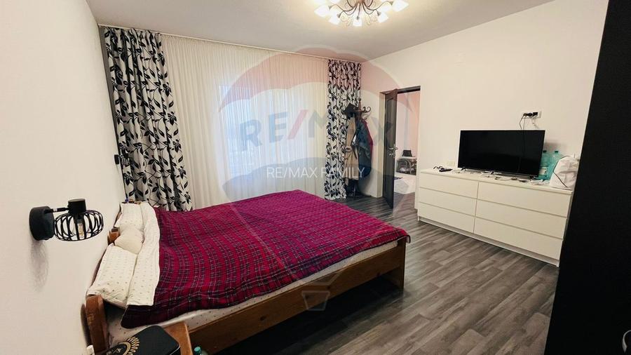 Casă / Vilă cu 4 camere de vânzare - 6