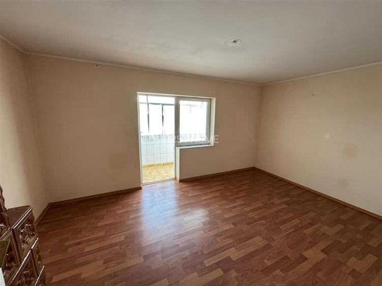 Apartament 3 camere, etaj 1 , 80mp in Campineanca - 9