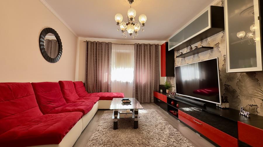 Apartament 4 camere, etaj intermediar, zona CET – ideal pentru familie