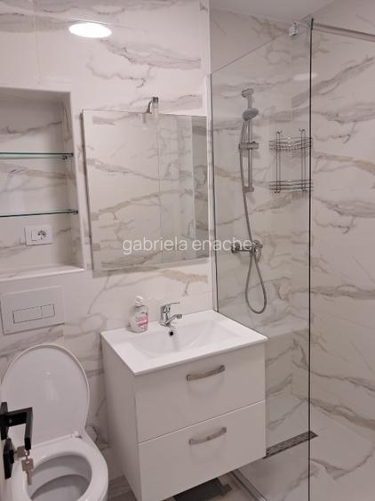 Inchiriez ap. 3 camere decomandat - 9